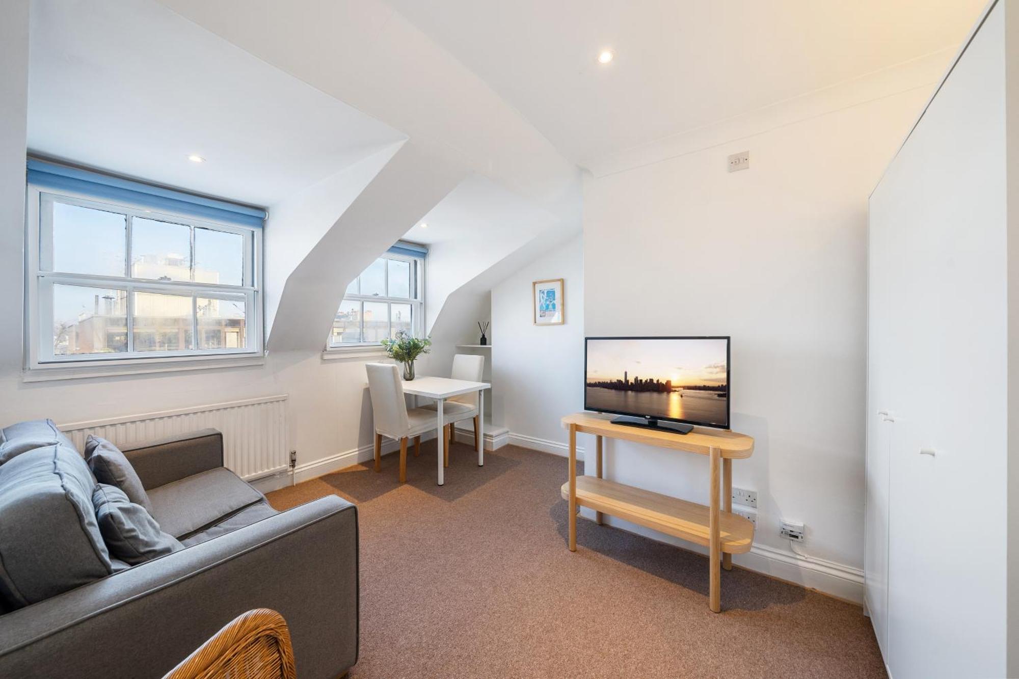 Fulham Road Apartment *